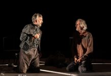 Vincenzo Ferrera e Nando Paone in scena con Uscita di emergenza al San Ferdinando